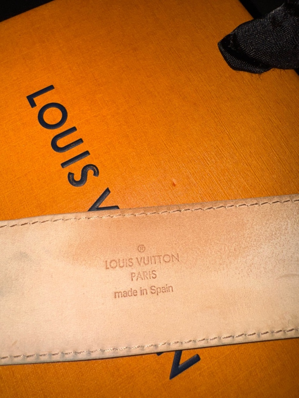 Louis Vuitton Natural Leather Belt Strap with Embossed Logo - Picture 3 of 3